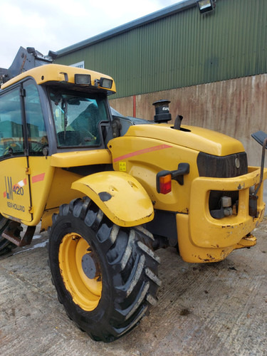 Teleskoplader 2000 New Holland LM420: das Bild 6