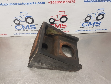 Case Maxxum 5120, 5140, 5130, 5240 Cab Front Support 1530867c1, 120205a2 - Fahrerhausaufhängung: das Bild 2 Case Maxxum 5120, 5140, 5130, 5240 Cab Front Support 1530867c1, 120205a2 - Fahrerhausaufhängung: das Bild 2