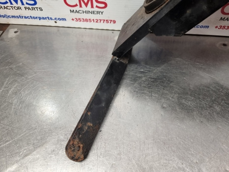 Case Mxu100, Mxu, Nh T6000, Tsa, Cab Bracket Lh 82037590, 82033326 - Fahrerhausaufhängung: das Bild 5 Case Mxu100, Mxu, Nh T6000, Tsa, Cab Bracket Lh 82037590, 82033326 - Fahrerhausaufhängung: das Bild 5