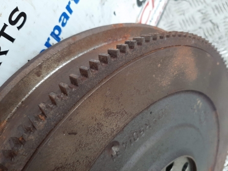 Claas Ares 800 Series 815 - 836 4wd Engine Flywheel 7700050637, R500317, R501411 - Schwungscheibe für Traktor: das Bild 2 Claas Ares 800 Series 815 - 836 4wd Engine Flywheel 7700050637, R500317, R501411 - Schwungscheibe für Traktor: das Bild 2