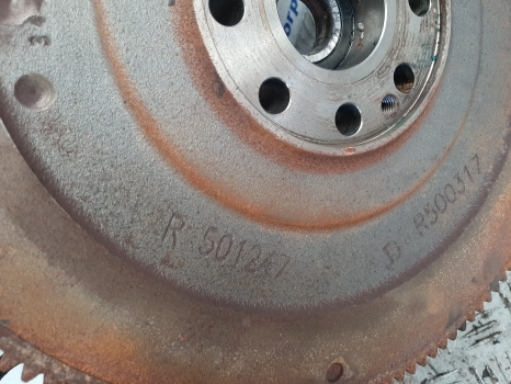Claas Ares 800 Series 815 - 836 4wd Engine Flywheel 7700050637, R500317, R501411 - Schwungscheibe für Traktor: das Bild 3 Claas Ares 800 Series 815 - 836 4wd Engine Flywheel 7700050637, R500317, R501411 - Schwungscheibe für Traktor: das Bild 3