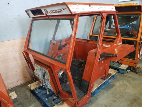 Fiat 115-90, 130-90, 140-90, 160-90, 180-90 Cs22 Comfort Cab N28 - Fahrerhaus: das Bild 1 Fiat 115-90, 130-90, 140-90, 160-90, 180-90 Cs22 Comfort Cab N28 - Fahrerhaus: das Bild 1