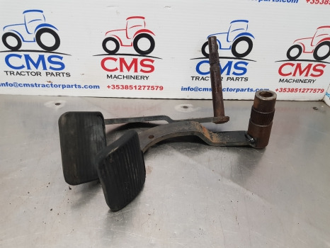 Fiat 140-90, 90-90, 115-90, Brake Pedals Pair 5110643, 5110653 - Bremsteile für Landmaschine: das Bild 2 Fiat 140-90, 90-90, 115-90, Brake Pedals Pair 5110643, 5110653 - Bremsteile für Landmaschine: das Bild 2