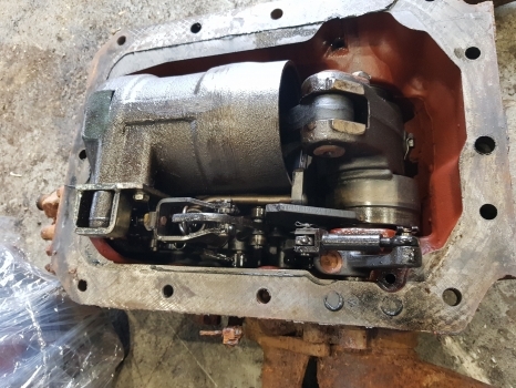 Fiat 70-90, 80-90 Hydraulic Lift Cover Assy 5117164, 5125938, 5123957, 5123959 - Hydraulik für Traktor: das Bild 4 Fiat 70-90, 80-90 Hydraulic Lift Cover Assy 5117164, 5125938, 5123957, 5123959 - Hydraulik für Traktor: das Bild 4