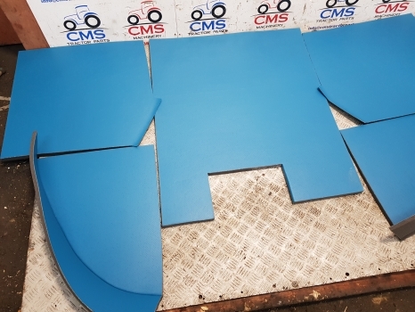 Ford 10, Tw, County Ser Tw20, Tw15, 7710, 8210 Q Cab Flat Deck Padding Trim Kit - Fahrerhaus und Interieur für Traktor: das Bild 5 Ford 10, Tw, County Ser Tw20, Tw15, 7710, 8210 Q Cab Flat Deck Padding Trim Kit - Fahrerhaus und Interieur für Traktor: das Bild 5
