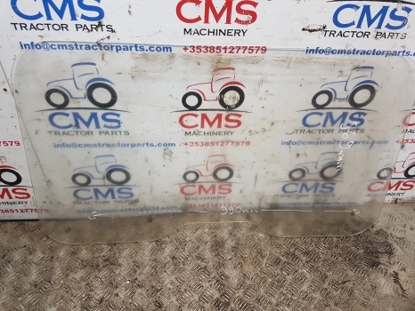 Ford 3000, 2000, 2600, 3600 Cab Front Glass 81822764 - Fenster und Teile für Traktor: das Bild 2 Ford 3000, 2000, 2600, 3600 Cab Front Glass 81822764 - Fenster und Teile für Traktor: das Bild 2