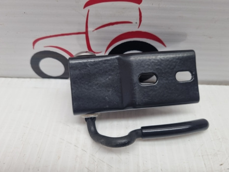 Ford 6610, 7410, 5610, Tw Cab Rear Window Latch Lh 83909518, D6nn94408n01a - Tür und Teile: das Bild 2 Ford 6610, 7410, 5610, Tw Cab Rear Window Latch Lh 83909518, D6nn94408n01a - Tür und Teile: das Bild 2