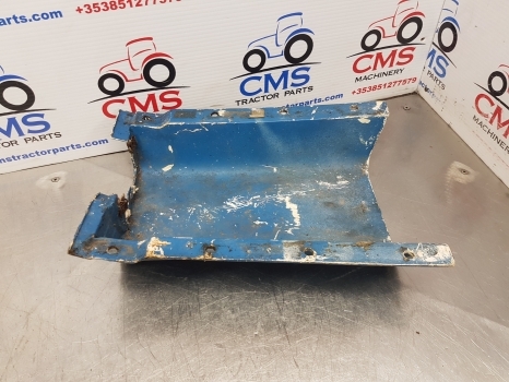Ford 6610, 7710, 5610, 7410 Series Cab Steering Column Panel 83931786 - Fahrerhaus und Interieur für Traktor: das Bild 4 Ford 6610, 7710, 5610, 7410 Series Cab Steering Column Panel 83931786 - Fahrerhaus und Interieur für Traktor: das Bild 4