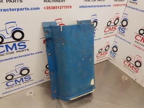 Ford 6610, 7710, 5610, 7410 Series Cab Steering Column Panel 83931786 - Fahrerhaus und Interieur für Traktor: das Bild 2 Ford 6610, 7710, 5610, 7410 Series Cab Steering Column Panel 83931786 - Fahrerhaus und Interieur für Traktor: das Bild 2