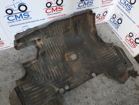Ford 7610, 5610, 10, Tw, 30, 8530, 8630, 8730 Cab Floor Mat Q Cab E4nn9413010dd - Fahrerhaus und Interieur für Traktor: das Bild 3 Ford 7610, 5610, 10, Tw, 30, 8530, 8630, 8730 Cab Floor Mat Q Cab E4nn9413010dd - Fahrerhaus und Interieur für Traktor: das Bild 3