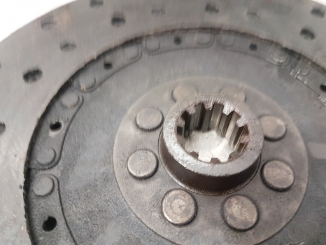 John Deere 1830, 2030, 3030, 3130 Clutch Disc Al30452, Al23097, Al120015 - Kupplungsscheibe für Traktor: das Bild 3 John Deere 1830, 2030, 3030, 3130 Clutch Disc Al30452, Al23097, Al120015 - Kupplungsscheibe für Traktor: das Bild 3