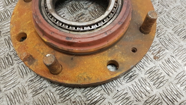 John Deere 3200 ,3400 Hub Bolt Plate Z72470 - Radnabe/-lagerung für Traktor: das Bild 3 John Deere 3200 ,3400 Hub Bolt Plate Z72470 - Radnabe/-lagerung für Traktor: das Bild 3