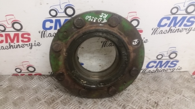 John Deere 40, 41, 50, 55 Series 2950, 3050, 3150, 3350 Front Axle Hub L41928 - Radnabe/-lagerung für Traktor: das Bild 1 John Deere 40, 41, 50, 55 Series 2950, 3050, 3150, 3350 Front Axle Hub L41928 - Radnabe/-lagerung für Traktor: das Bild 1