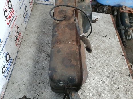 Lamborghini 1106 4wd Right Hand Side Diesel Tank 0.257.8143.3/40 - Kraftstofftank für Traktor: das Bild 4 Lamborghini 1106 4wd Right Hand Side Diesel Tank 0.257.8143.3/40 - Kraftstofftank für Traktor: das Bild 4