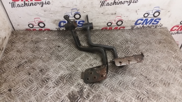 Landini Mythos Series 115 Brake Pedal Kit 3665879m91, 3665881m91 - Bremsteile für Traktor: das Bild 1 Landini Mythos Series 115 Brake Pedal Kit 3665879m91, 3665881m91 - Bremsteile für Traktor: das Bild 1