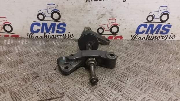Landini Mythos Series Mythos 115 Brake Pedal Lever Assembly 3304805m92 - Bremsteile für Traktor: das Bild 3 Landini Mythos Series Mythos 115 Brake Pedal Lever Assembly 3304805m92 - Bremsteile für Traktor: das Bild 3