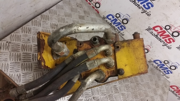 Massey Ferguson 50b Hydraulic Distribution Valve Assembly D100842 - Hydraulik ventil für Baggerlader: das Bild 5 Massey Ferguson 50b Hydraulic Distribution Valve Assembly D100842 - Hydraulik ventil für Baggerlader: das Bild 5