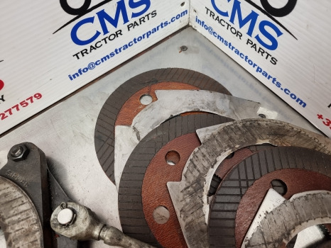 Massey Ferguson 5612, 5400, 5600, 5700, Brake Disc Kit 4311469m91, 4312200m2 - Bremsscheibe: das Bild 5 Massey Ferguson 5612, 5400, 5600, 5700, Brake Disc Kit 4311469m91, 4312200m2 - Bremsscheibe: das Bild 5