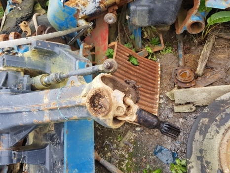 New Holland T5.95 Case T5, T5000, Jxu Series Front Axle Drive Shaft Rhs 87669495 - Antriebswelle für Traktor: das Bild 2 New Holland T5.95 Case T5, T5000, Jxu Series Front Axle Drive Shaft Rhs 87669495 - Antriebswelle für Traktor: das Bild 2