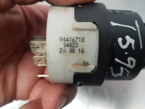 New Holland T5.95, T5, T4, Case Farmall, Ignition Switch 84279201, 84416715 - Elektrische Ausrüstung für Traktor: das Bild 3 New Holland T5.95, T5, T4, Case Farmall, Ignition Switch 84279201, 84416715 - Elektrische Ausrüstung für Traktor: das Bild 3