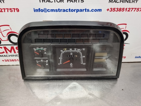 New Holland Tm, Tm135 Series Instrument Cluster, Clocks 82024007, 87749728 - Elektrische Ausrüstung: das Bild 2 New Holland Tm, Tm135 Series Instrument Cluster, Clocks 82024007, 87749728 - Elektrische Ausrüstung: das Bild 2