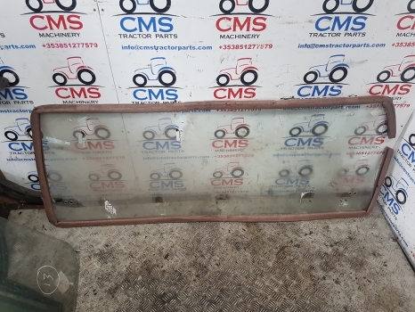 Zetor 3000, 4000, 5000, 6000, 7000 Rear Glass 60117910b, S64986, 60117910 - Fenster und Teile für Traktor: das Bild 3 Zetor 3000, 4000, 5000, 6000, 7000 Rear Glass 60117910b, S64986, 60117910 - Fenster und Teile für Traktor: das Bild 3