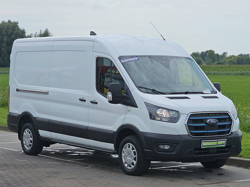 Ford E-Transit 68 Kwh elektrisch - Kastenwagen, Elektro-Transporter: das Bild 4 Ford E-Transit 68 Kwh elektrisch - Kastenwagen, Elektro-Transporter: das Bild 4