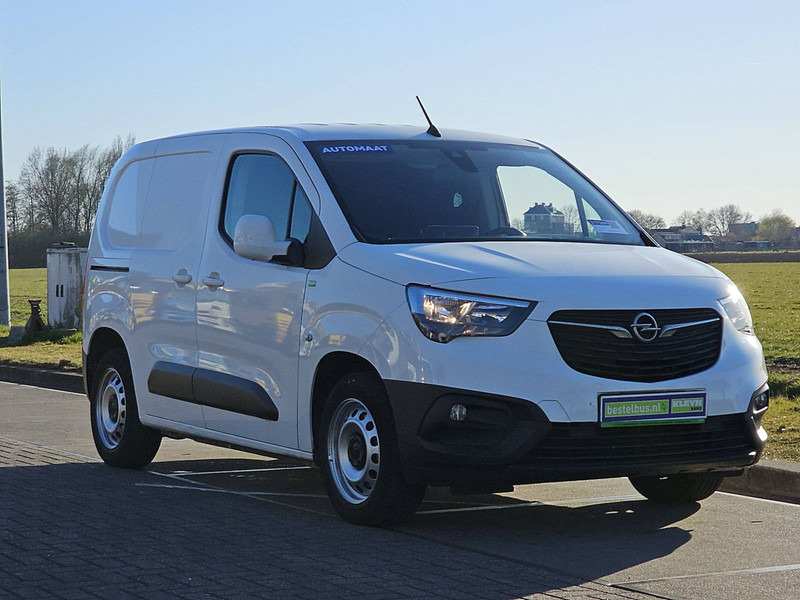 Opel Combo 1.5 D 130 AUT. L1 - Koffer Transporter: das Bild 4 Opel Combo 1.5 D 130 AUT. L1 - Koffer Transporter: das Bild 4