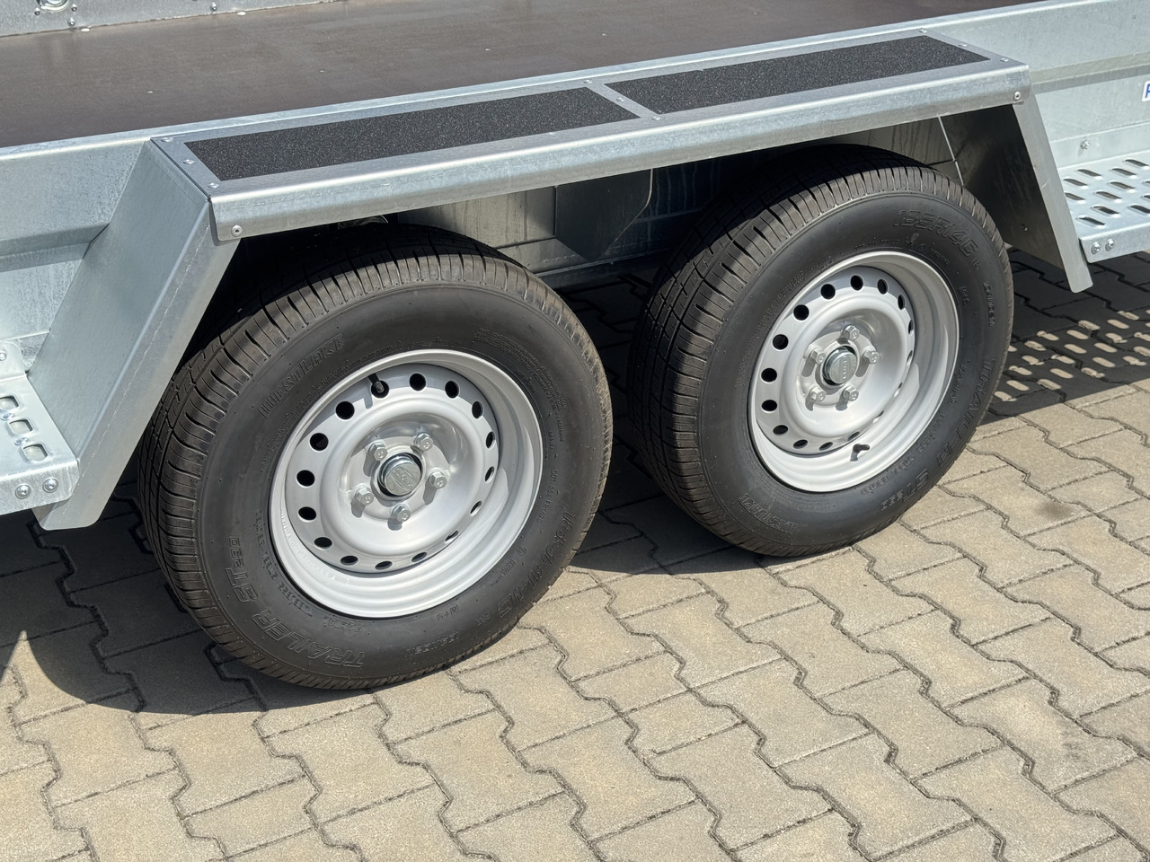 ZASŁAW MK350TH - Baumaschinenanhänger: das Bild 5 ZASŁAW MK350TH - Baumaschinenanhänger: das Bild 5