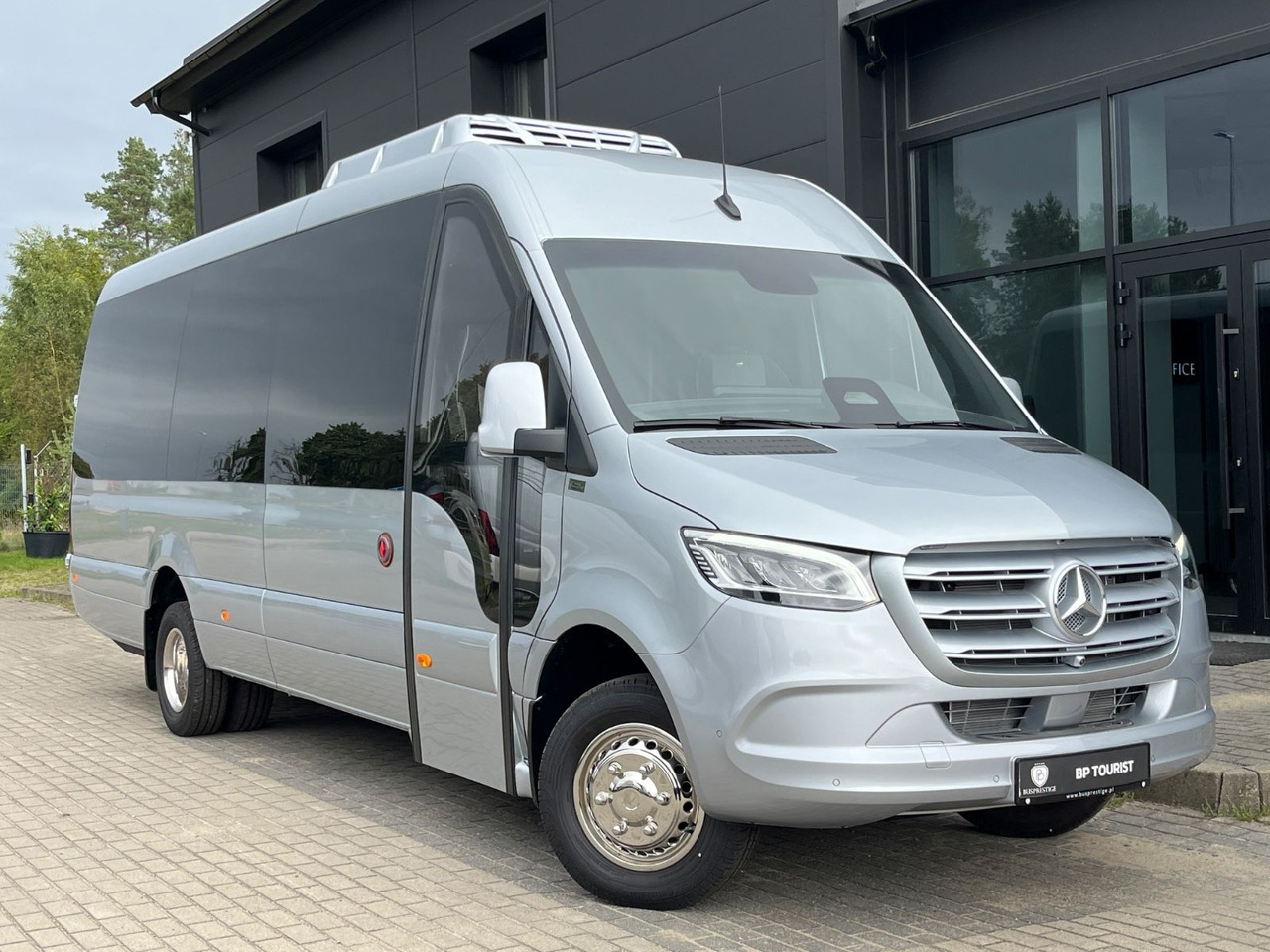 Mercedes-Benz Sprinter 519 TRANSFER XL / 22+1+1 / ON STOCK!!! Mercedes-Benz Sprinter 519 TOURIST XL/ 21-24 Seats/ IN STOCK! - Kleinbus, Personentransporter: das Bild 1 Mercedes-Benz Sprinter 519 TRANSFER XL / 22+1+1 / ON STOCK!!! Mercedes-Benz Sprinter 519 TOURIST XL/ 21-24 Seats/ IN STOCK! - Kleinbus, Personentransporter: das Bild 1