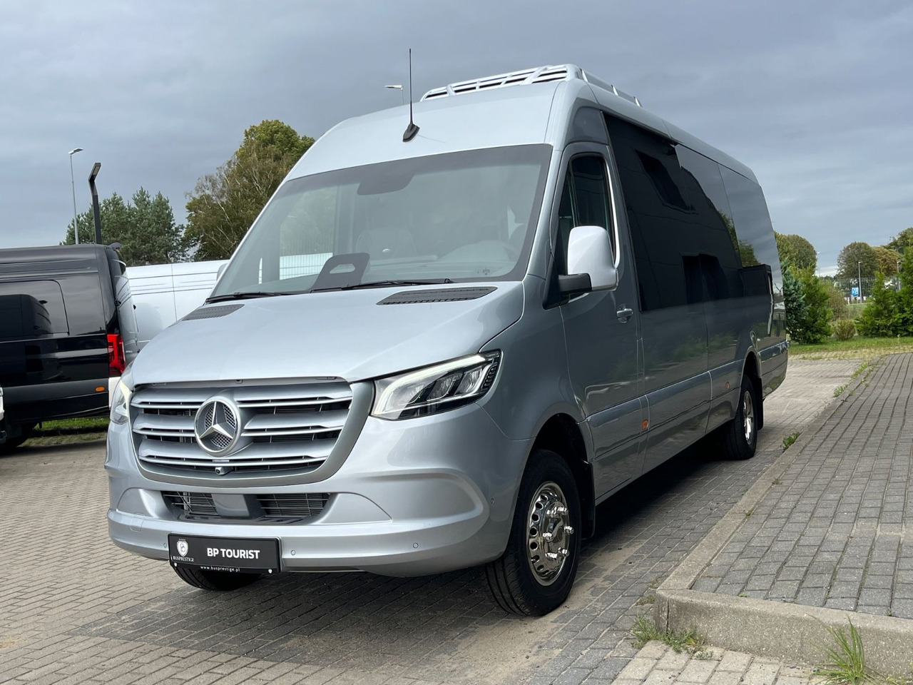 Mercedes-Benz Sprinter 519 TRANSFER XL / 22+1+1 / ON STOCK!!! Mercedes-Benz Sprinter 519 TOURIST XL/ 21-24 Seats/ IN STOCK! - Kleinbus, Personentransporter: das Bild 3 Mercedes-Benz Sprinter 519 TRANSFER XL / 22+1+1 / ON STOCK!!! Mercedes-Benz Sprinter 519 TOURIST XL/ 21-24 Seats/ IN STOCK! - Kleinbus, Personentransporter: das Bild 3