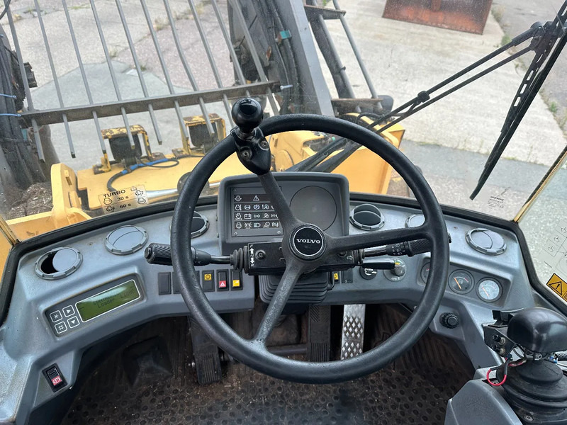 Rückewagen Volvo L180 C High Lift: das Bild 17