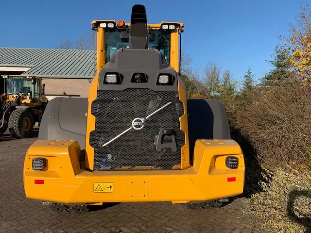 Volvo L90 H2 2025 Michelin 650/65 - Radlader: das Bild 3 Volvo L90 H2 2025 Michelin 650/65 - Radlader: das Bild 3