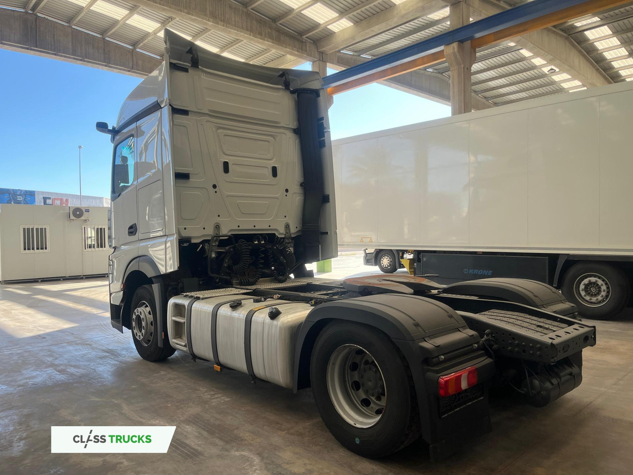 Mercedes-Benz Actros 5 1845 BigSpace - Sattelzugmaschine: das Bild 4 Mercedes-Benz Actros 5 1845 BigSpace - Sattelzugmaschine: das Bild 4
