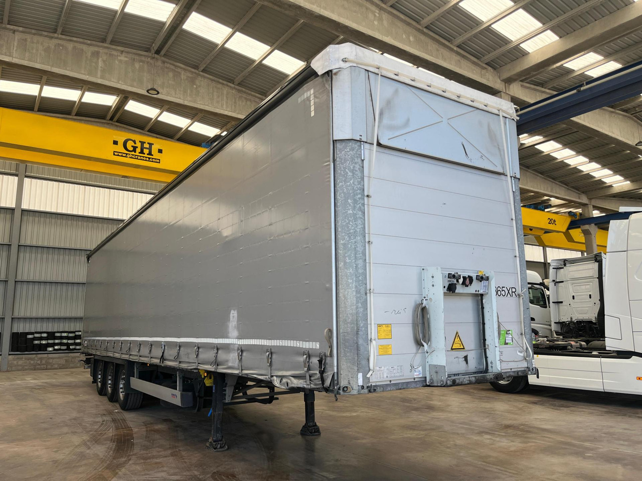Schmitz Cargobull SCS24/L Varios - Planenauflieger: das Bild 2 Schmitz Cargobull SCS24/L Varios - Planenauflieger: das Bild 2