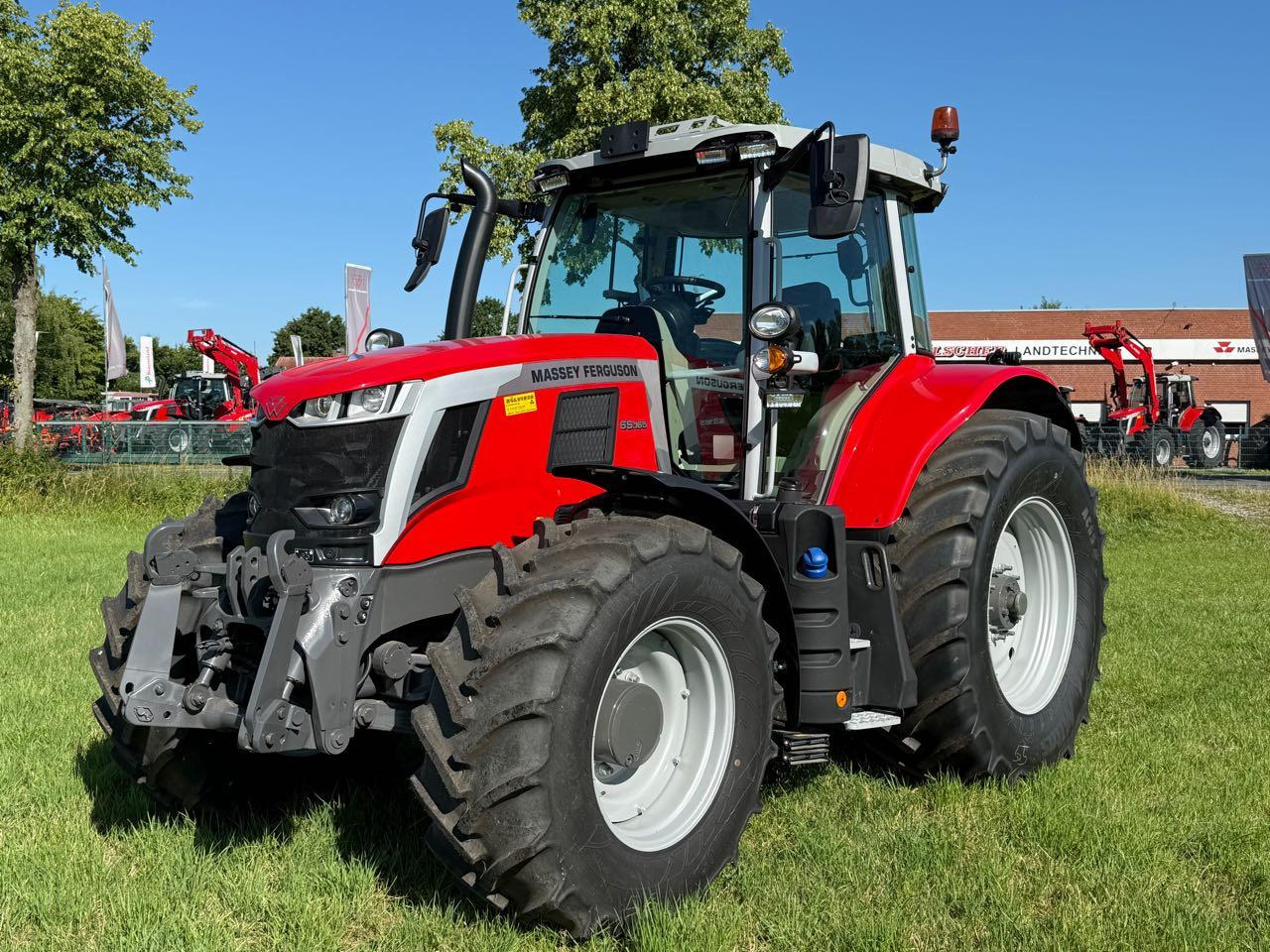 Massey Ferguson MF 6S.165 DYNA-VT - Traktor: das Bild 1 Massey Ferguson MF 6S.165 DYNA-VT - Traktor: das Bild 1