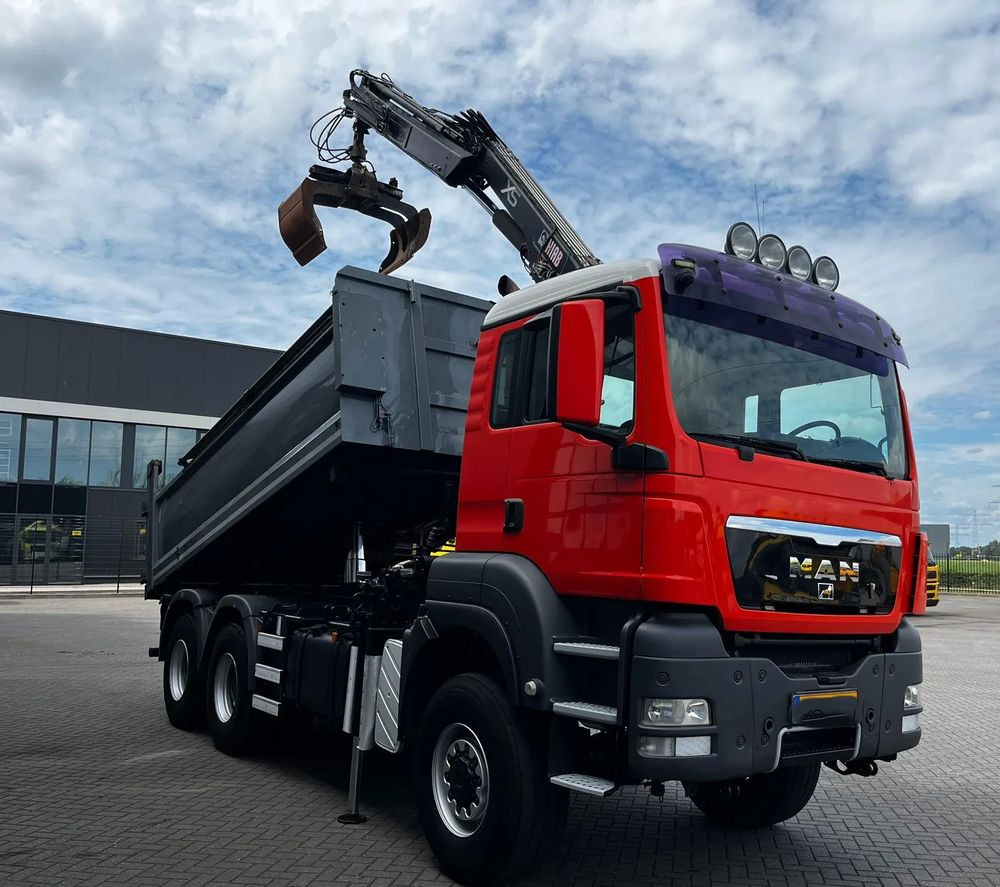 MAN TGS 26.360 /6x6 /Euro 5 /WYWROTKA TRÓJSTRONNA + ŻURAW - Kipper: das Bild 1 MAN TGS 26.360 /6x6 /Euro 5 /WYWROTKA TRÓJSTRONNA + ŻURAW - Kipper: das Bild 1