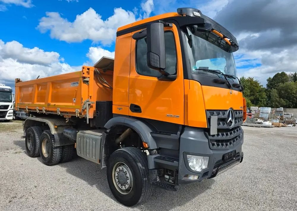 Mercedes-Benz Arocs 3345 6x6 Allrad / Bordmatic – Wywrotka Dautel | 449 KM | - Kipper: das Bild 2 Mercedes-Benz Arocs 3345 6x6 Allrad / Bordmatic – Wywrotka Dautel | 449 KM | - Kipper: das Bild 2