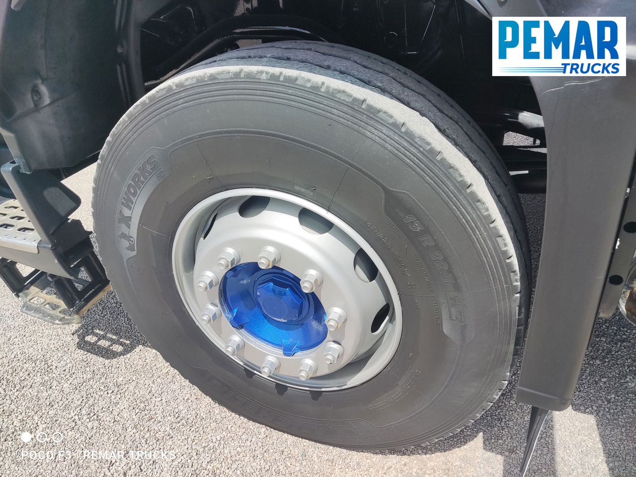 Pritsche LKW VOLVO FMX 460 8X4 GRUA CAJA FIJA ABIERTA: das Bild 34