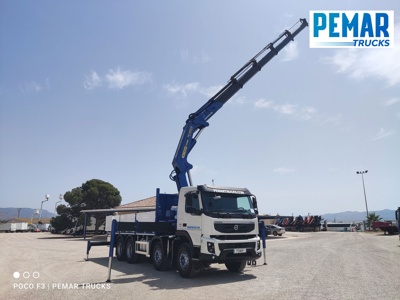 Pritsche LKW VOLVO FMX 460 8X4 GRUA CAJA FIJA ABIERTA: das Bild 25