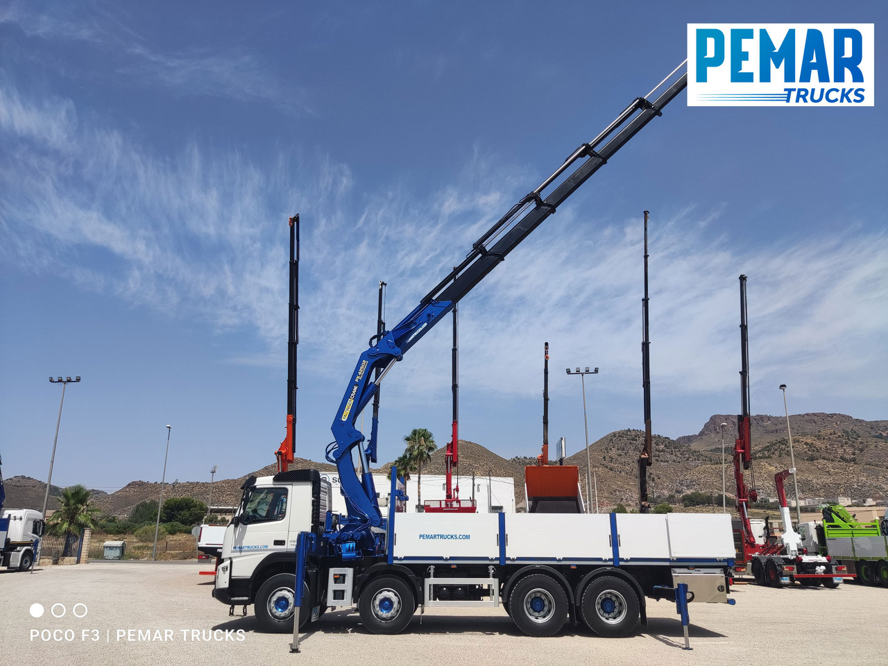 Pritsche LKW VOLVO FMX 460 8X4 GRUA CAJA FIJA ABIERTA: das Bild 24
