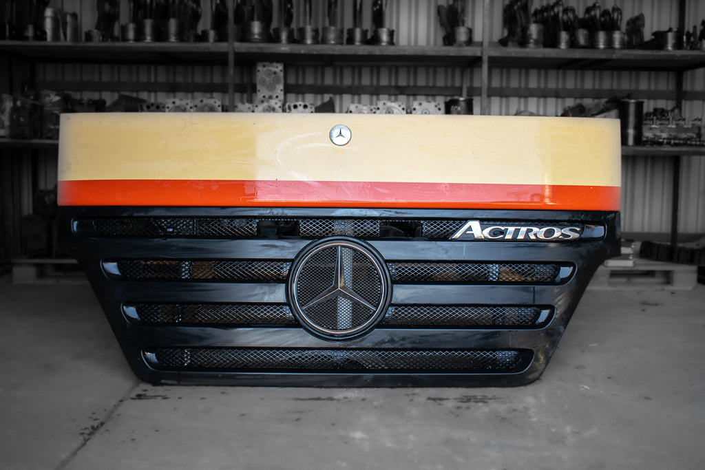 MERCEDES-BENZ ACTROS MEGA SPACE MP II - Motorhaube für LKW: das Bild 1 MERCEDES-BENZ ACTROS MEGA SPACE MP II - Motorhaube für LKW: das Bild 1
