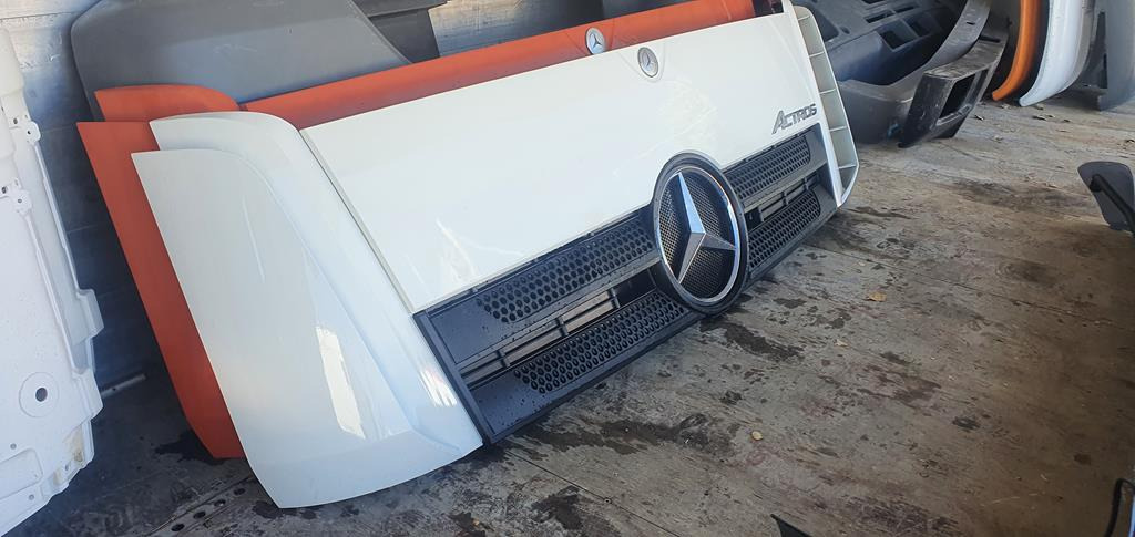 MERCEDES-BENZ ACTROS MP4 - Motorhaube für LKW: das Bild 3 MERCEDES-BENZ ACTROS MP4 - Motorhaube für LKW: das Bild 3