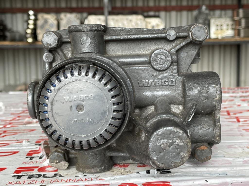 WABCO AIR VALVE FOR MERCEDES - A 005 429 8944 - Bremsventil für LKW: das Bild 1 WABCO AIR VALVE FOR MERCEDES - A 005 429 8944 - Bremsventil für LKW: das Bild 1