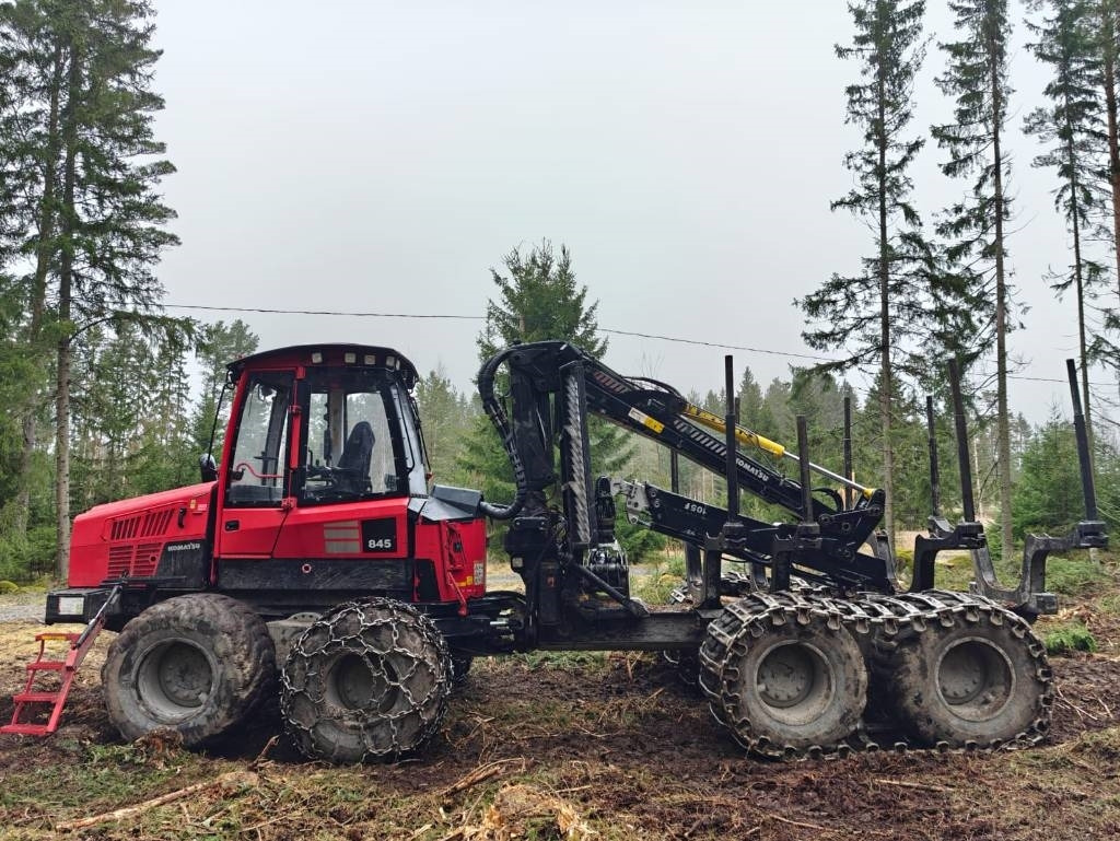 Komatsu 845 - Forwarder: das Bild 2 Komatsu 845 - Forwarder: das Bild 2