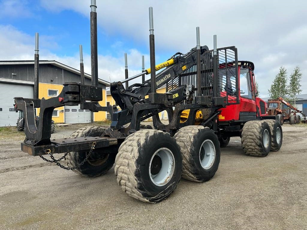 Komatsu 875 - Forwarder: das Bild 4 Komatsu 875 - Forwarder: das Bild 4