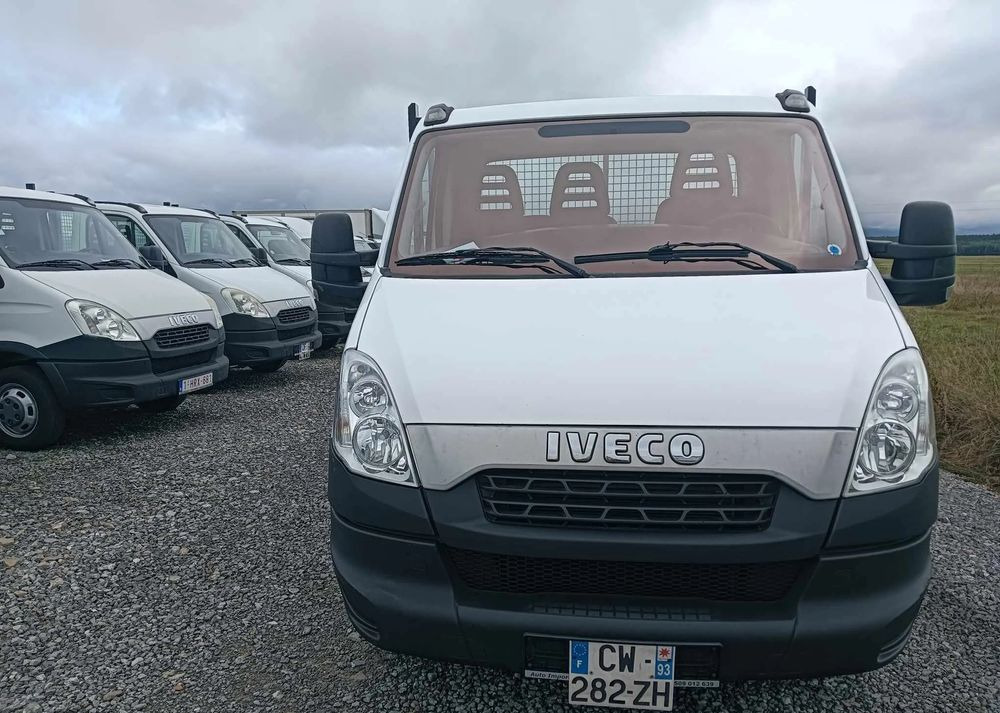 Iveco 35C13, 35C12 - Kipper Transporter: das Bild 3 Iveco 35C13, 35C12 - Kipper Transporter: das Bild 3