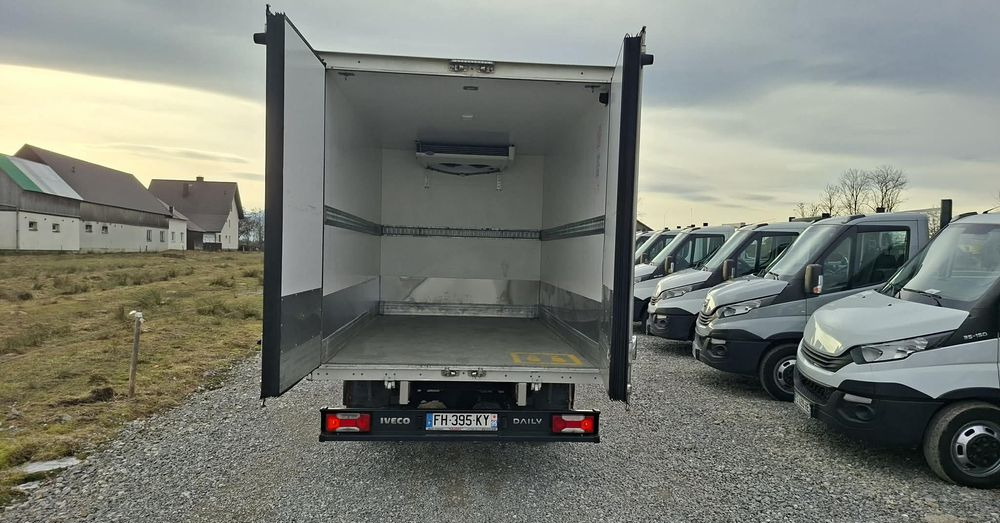 Kühltransporter Iveco 35C14, 35C13, 35C12, 35C15: das Bild 7 Kühltransporter Iveco 35C14, 35C13, 35C12, 35C15: das Bild 7