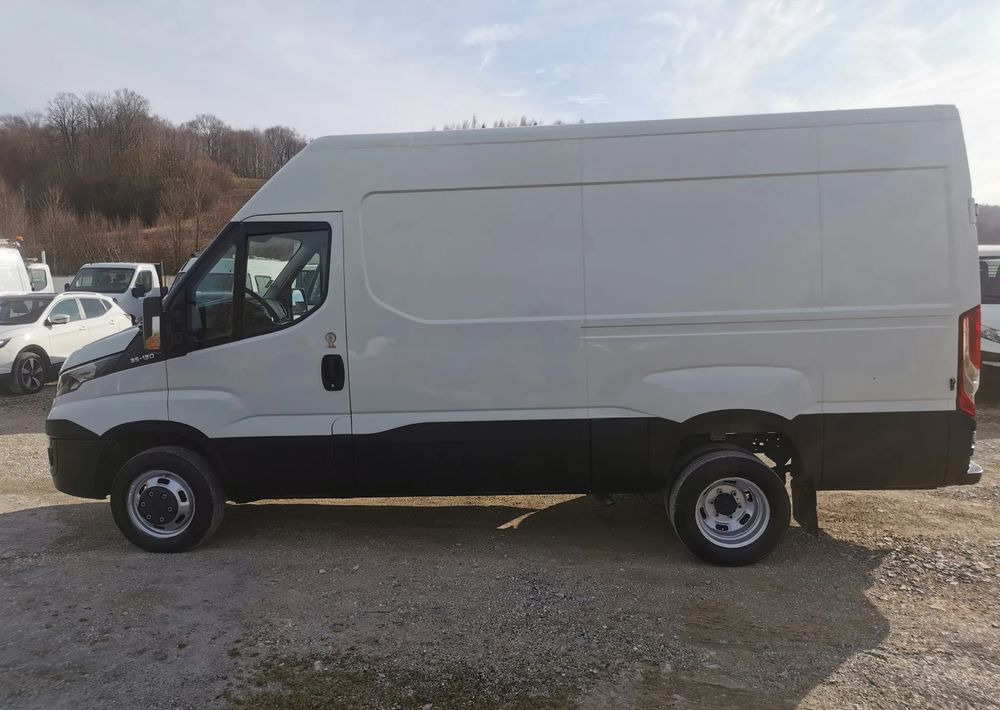 Iveco 35C13 Daily L3H2 bliźniak Klima 2.3-130KM 6-biegów Hak podwójne koła 35-130 L4H2 - Kastenwagen: das Bild 2 Iveco 35C13 Daily L3H2 bliźniak Klima 2.3-130KM 6-biegów Hak podwójne koła 35-130 L4H2 - Kastenwagen: das Bild 2
