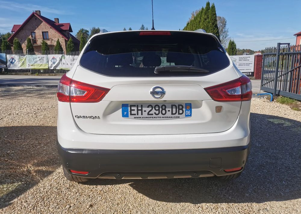 Nissan Qashqai 1.2 DIG-T N-Connecta EU6 - SUV/ Geländewagen: das Bild 5 Nissan Qashqai 1.2 DIG-T N-Connecta EU6 - SUV/ Geländewagen: das Bild 5